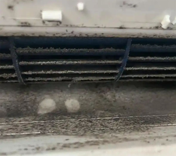 阳春空调吹的风有股烧焦味是怎么回事